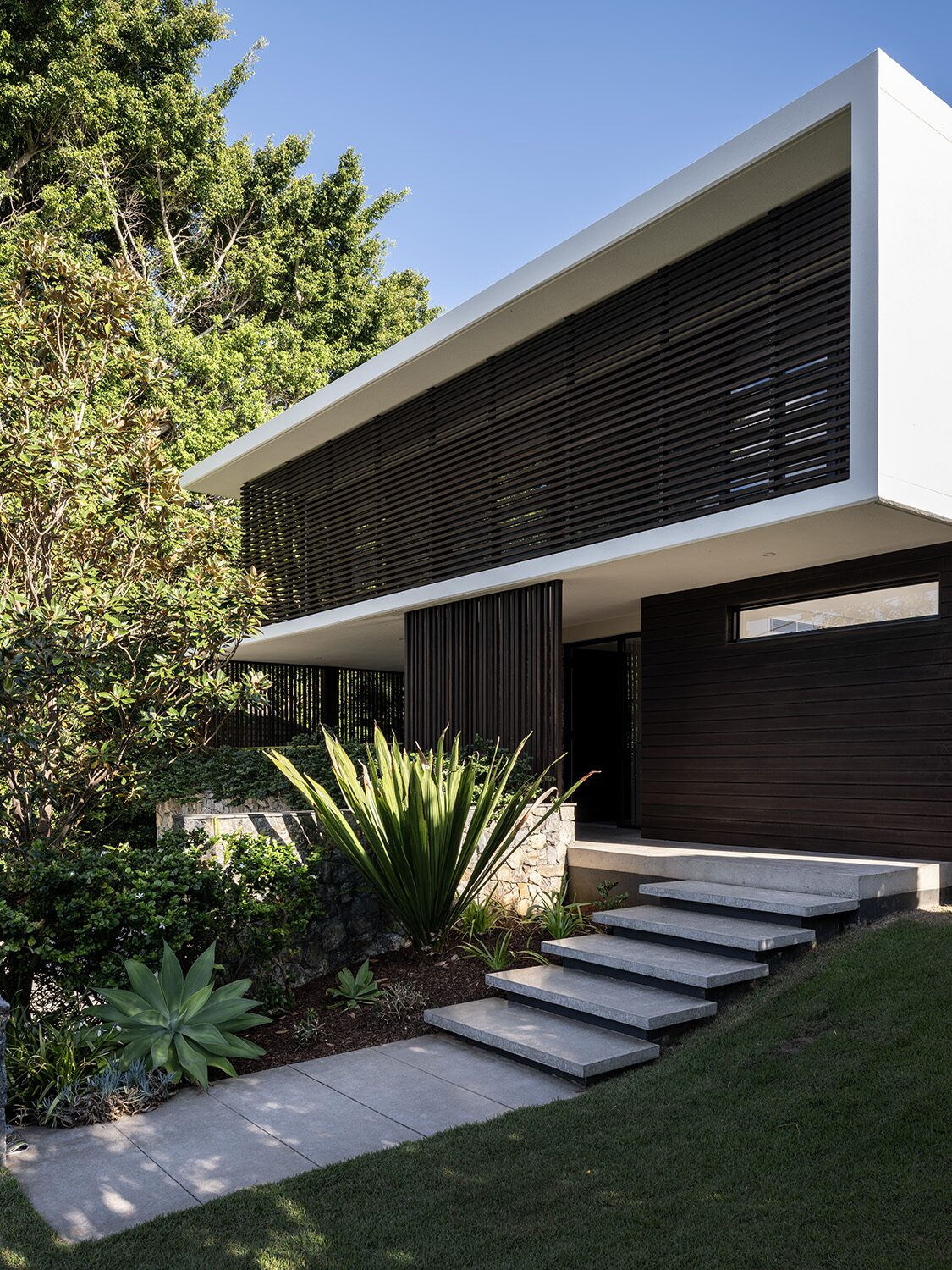 Amaroo — exterior