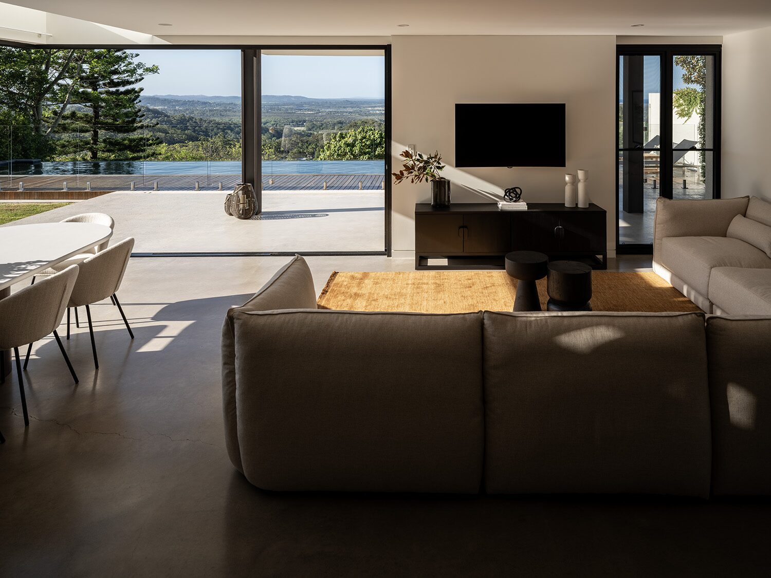 Amaroo — living room, valley view