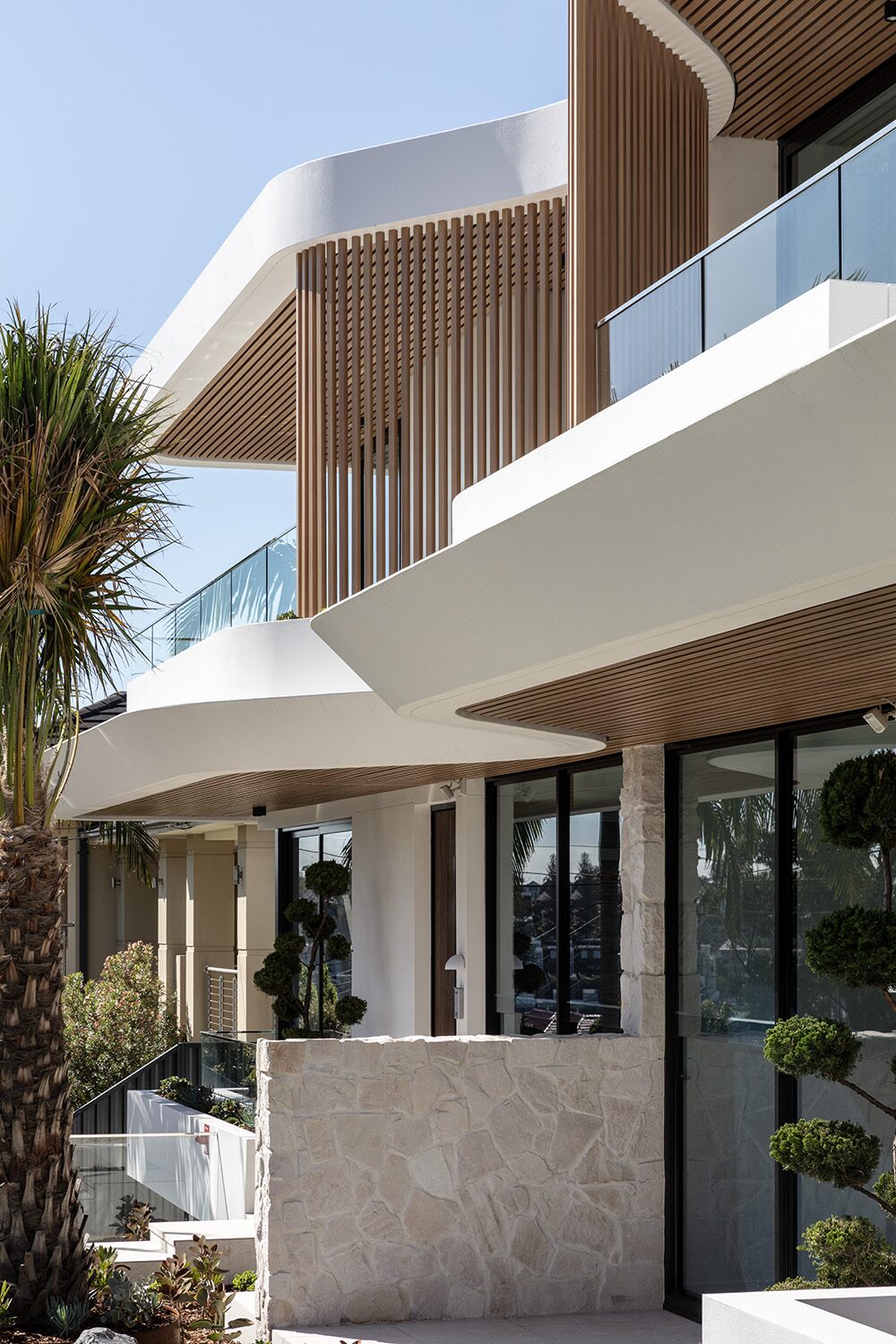 Binaville — exterior