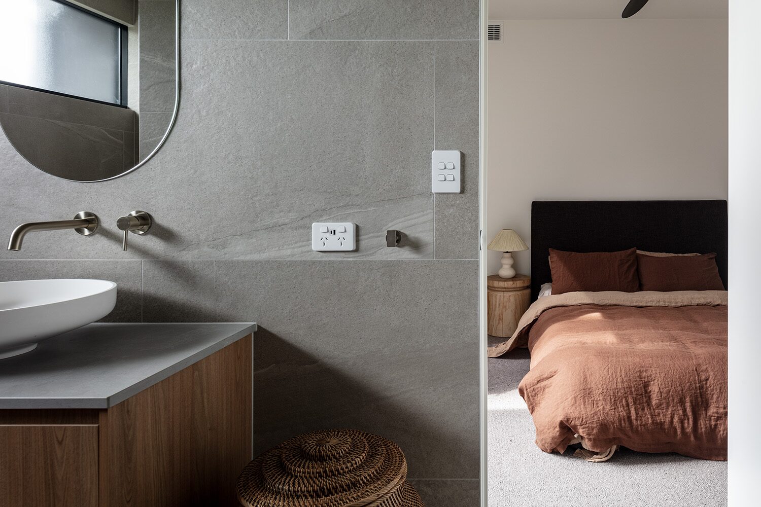 Delorme — bathroom, view through to bedroom