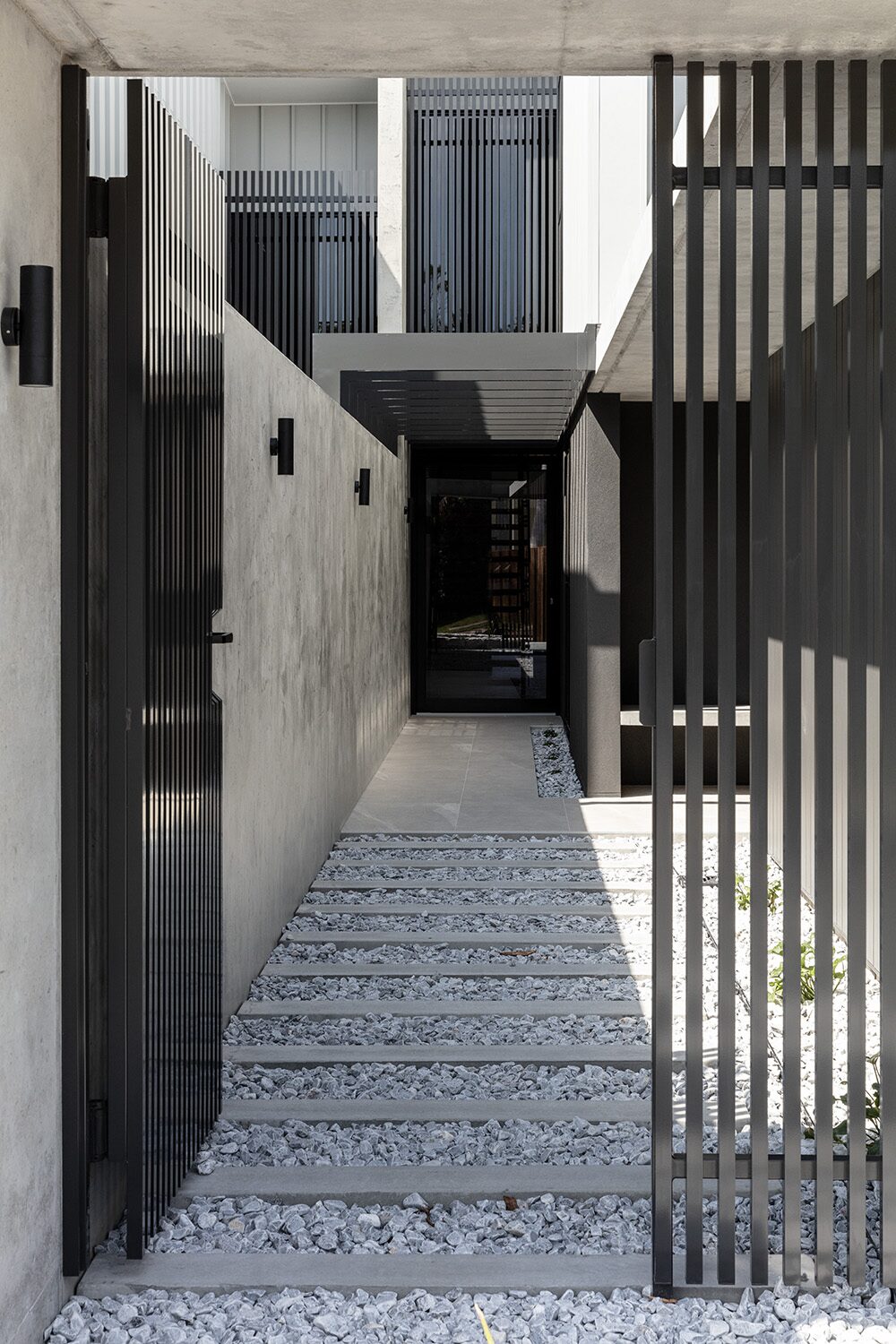 Delorme — exterior