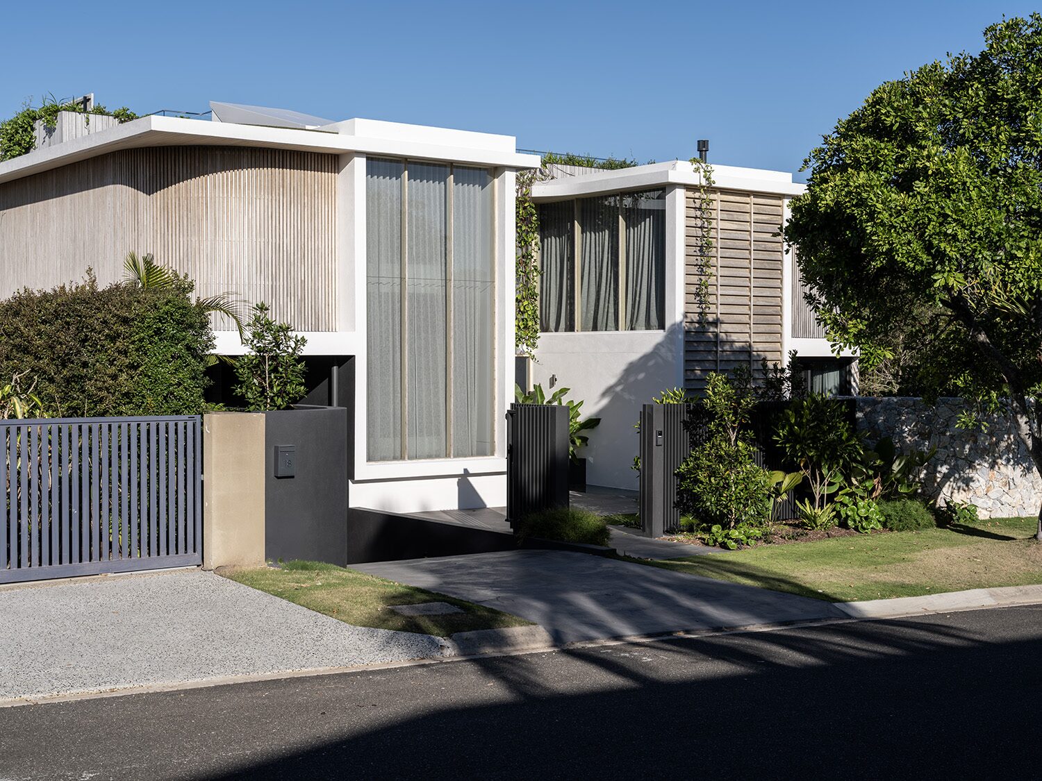 Netherby Rise — exterior detail