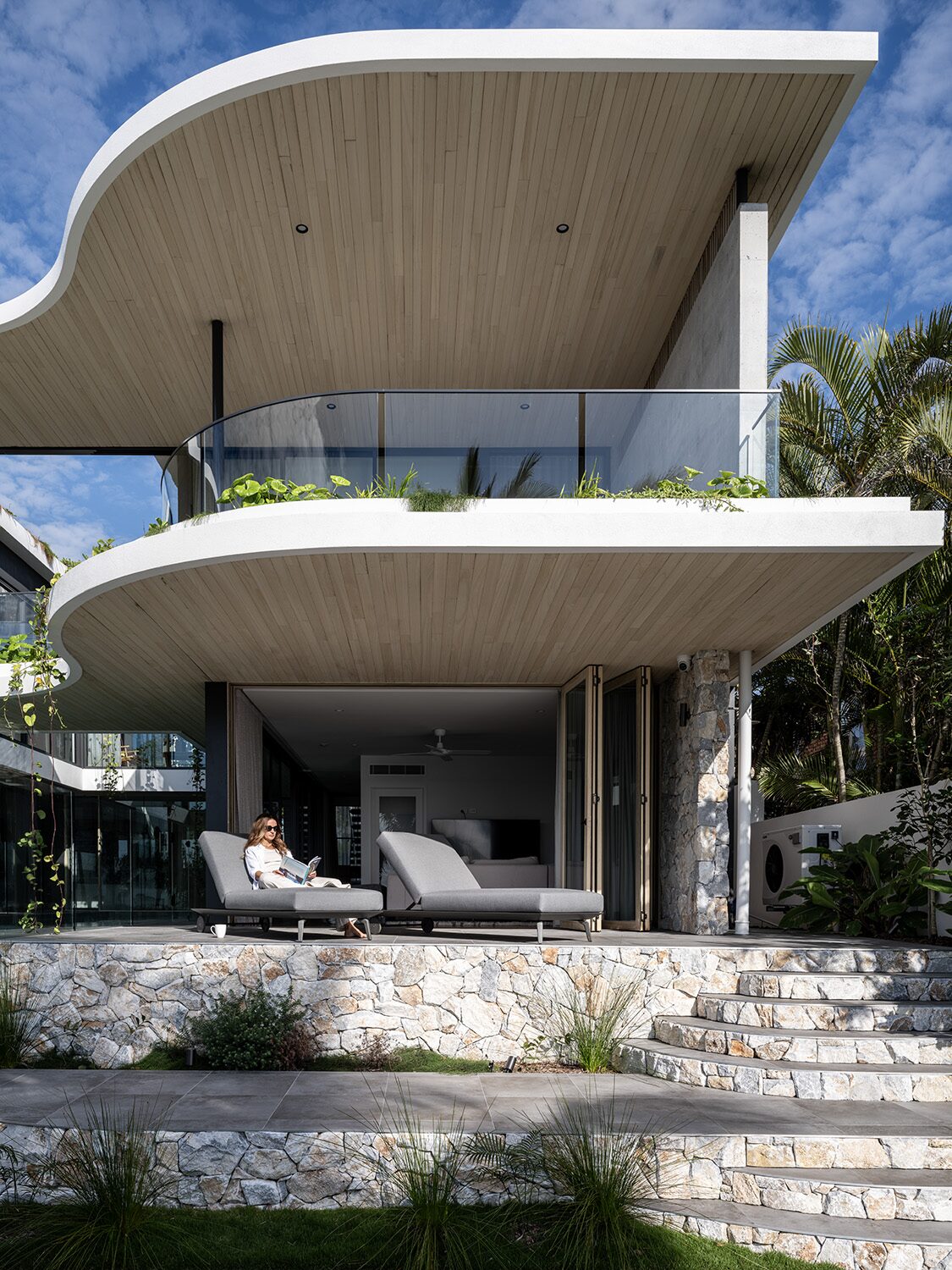 Netherby Rise — rear exterior and gardens