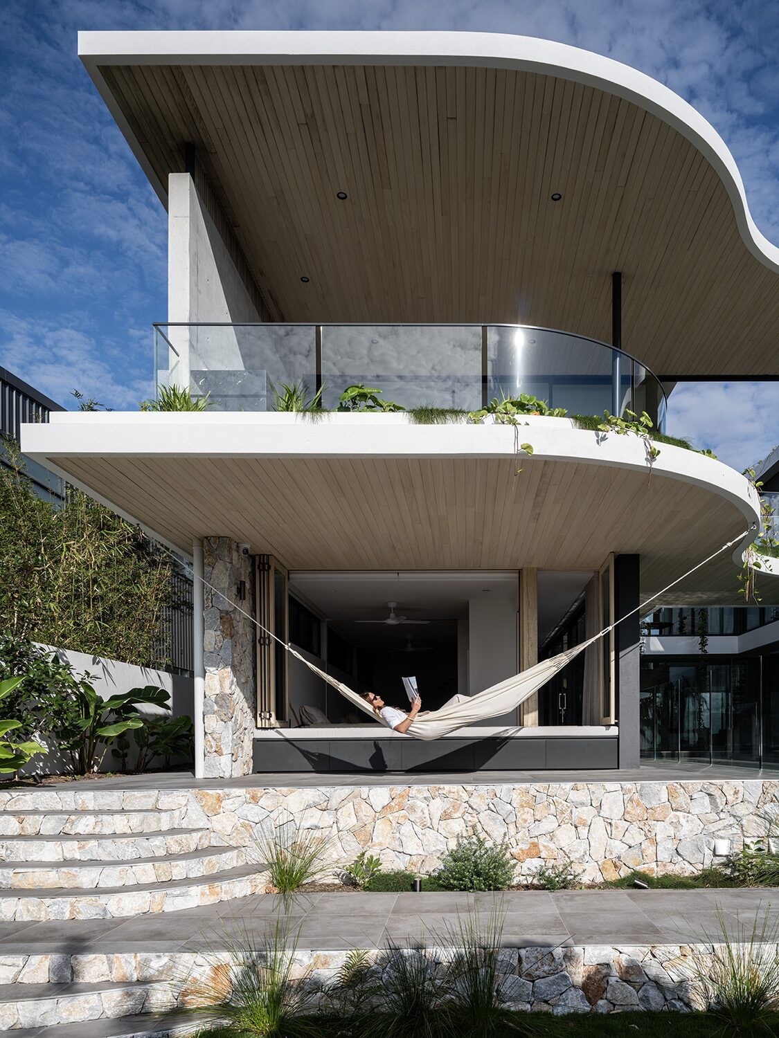 Netherby Rise — courtyard pool