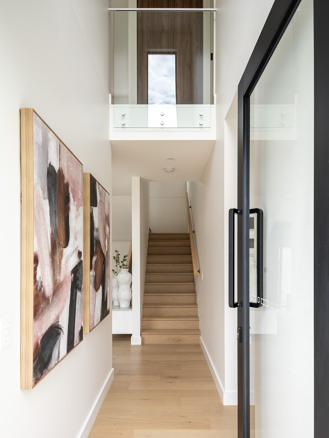 Noosaville — interior detail