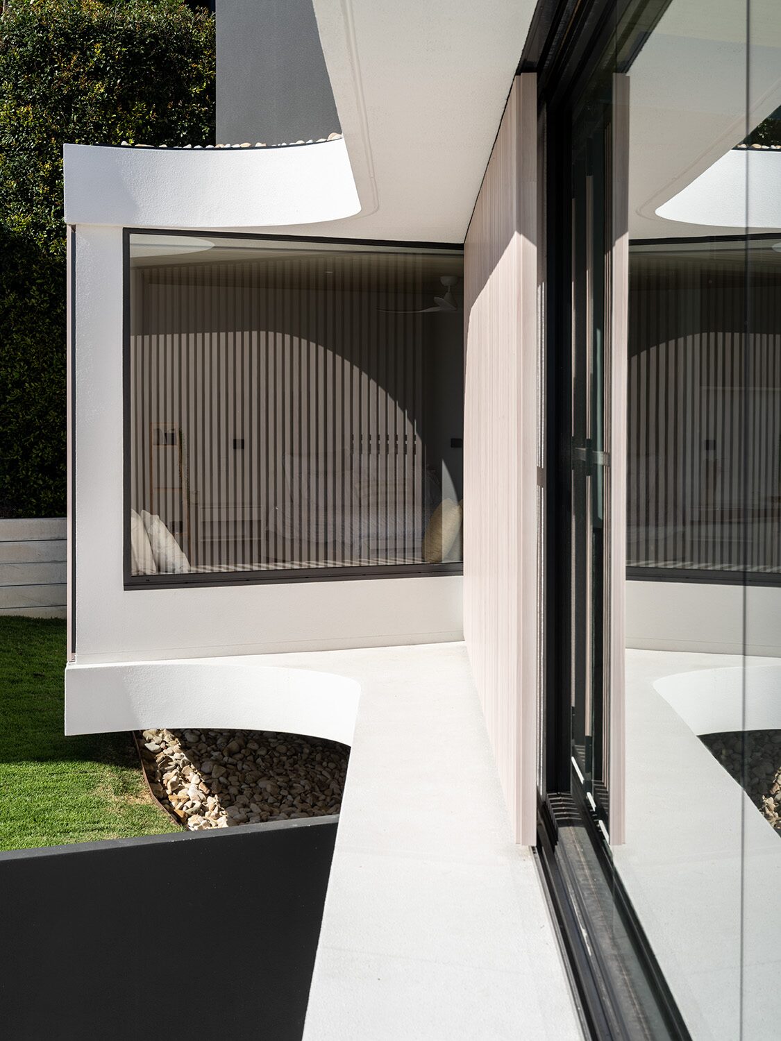 Pacific Heights — exterior