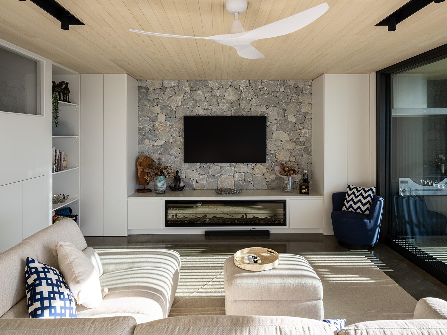 Pacific Heights — interior detail