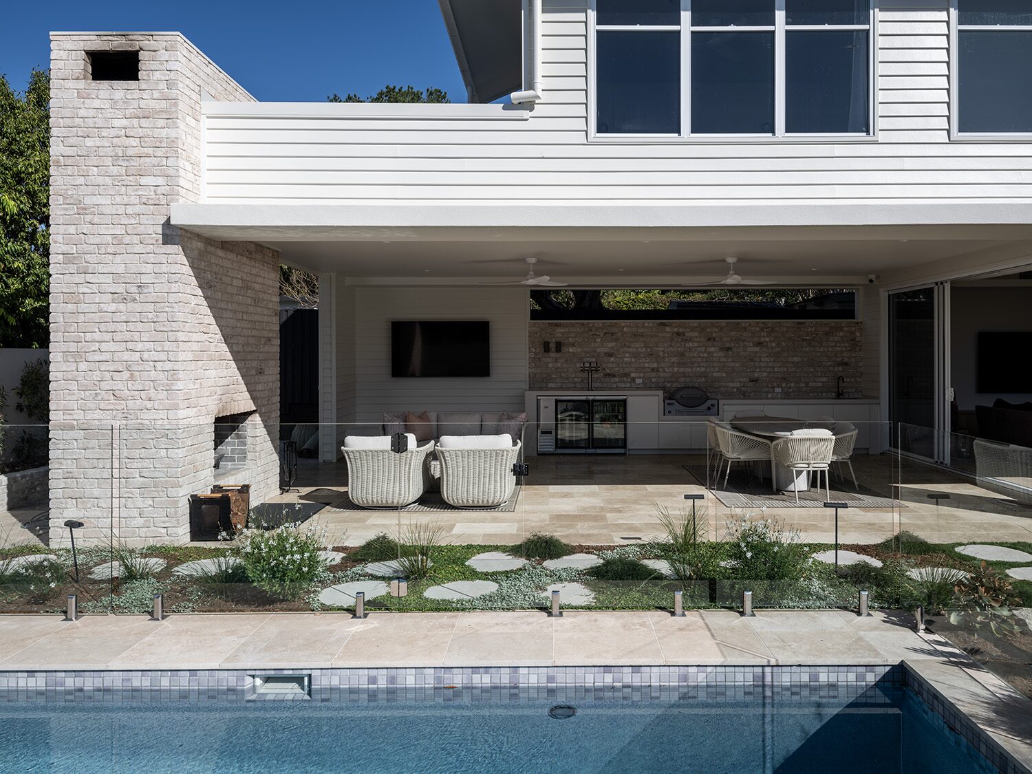 Pelham — pool and alfresco pavilion