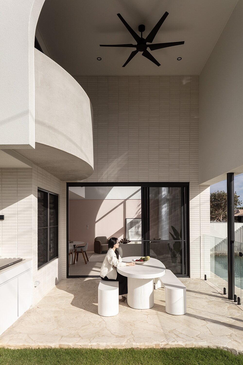 Sway — exterior