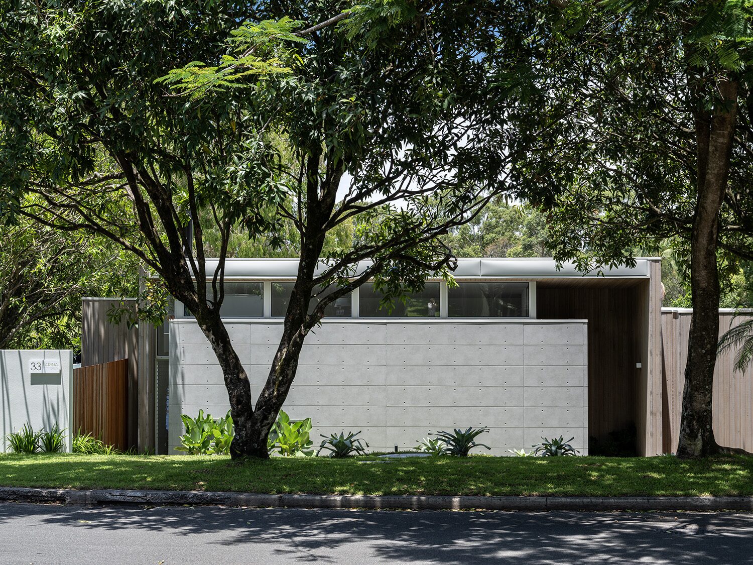 Tarina — exterior