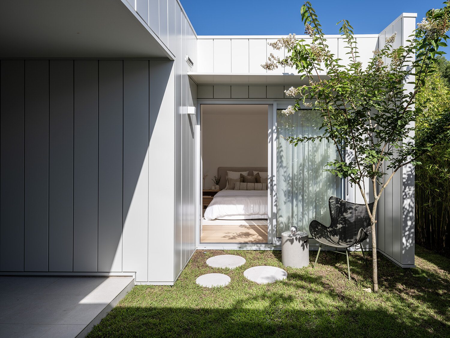 Tarina — exterior detail